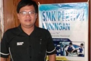 Kepala Sekolah SMK Petiwi Kuningan, Dea Ariana Vamitrianto
